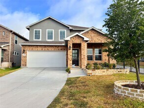 Building Photo - 204 Brks Mnr Ct