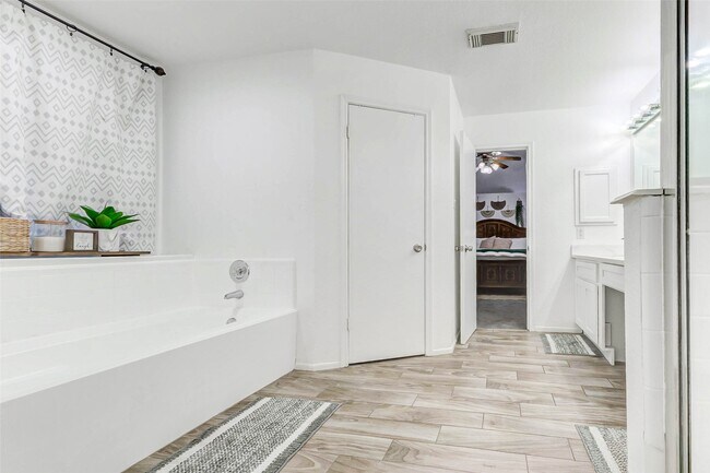 Foto del edificio - 18711 Appletree Hill Ln