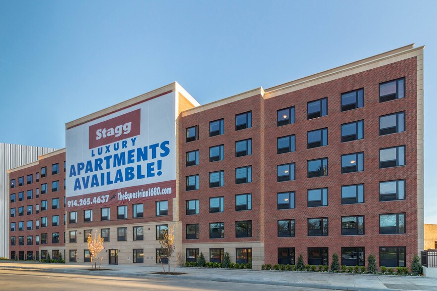 The Equestrian At Pelham Parkway Alquileres en Bronx, NY