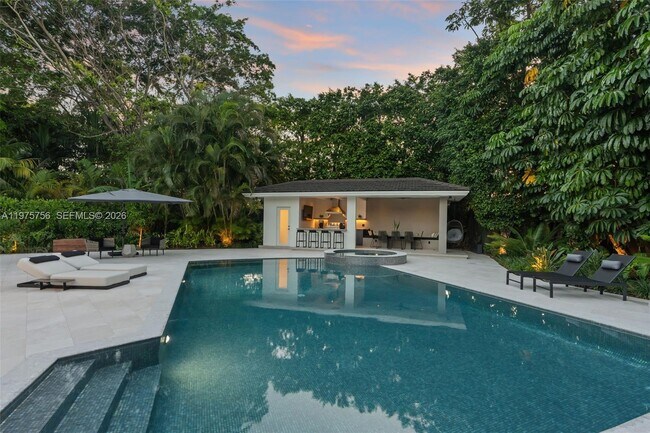 Foto del edificio - 4800 Bay Point Rd