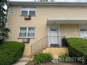 Building Photo - 400 Cranbury Rd