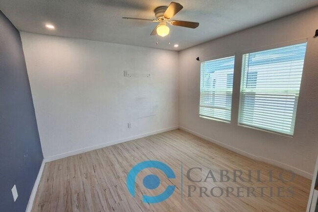 Foto del edificio - 1307 Division St