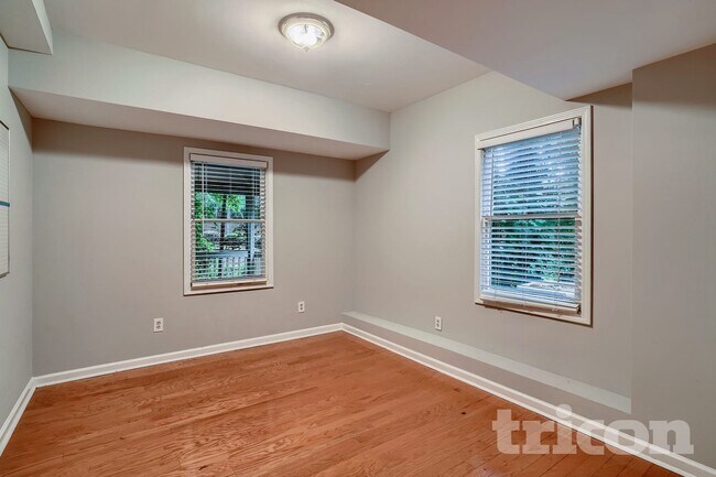 Foto del edificio - 1916 Lilac Ridge Dr