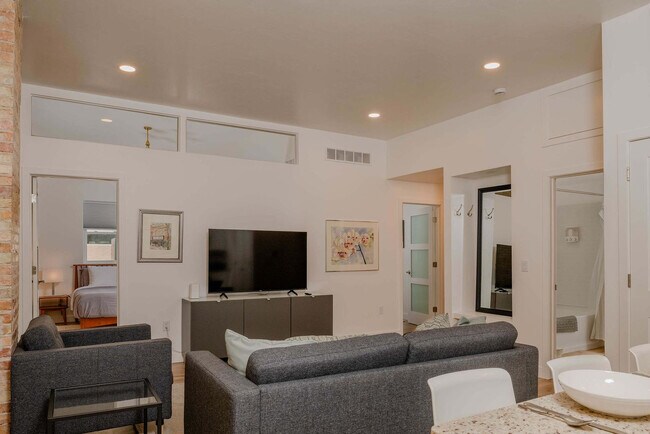 Foto del edificio - 125 W Wisconsin Ave