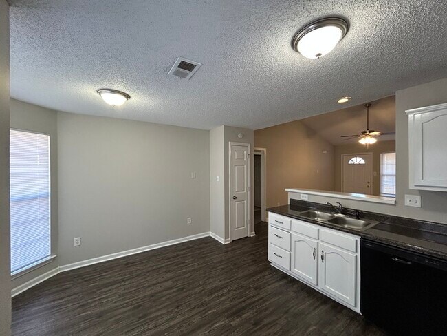 Building Photo - 2350 Lasonya Ln