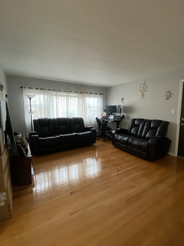 2800 N 72nd Ct Unit 5, Elmwood Park, IL 60707 Condo for Rent in