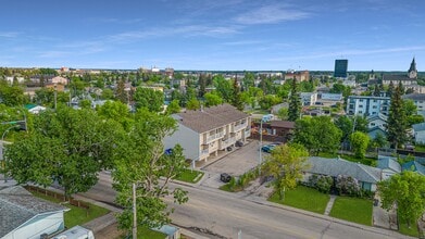 Building Photo - 10201-10108 108 Ave