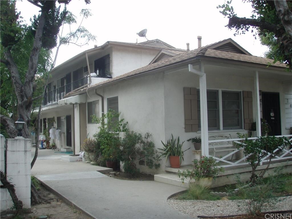 Foto del edificio - 14206 Roscoe Blvd