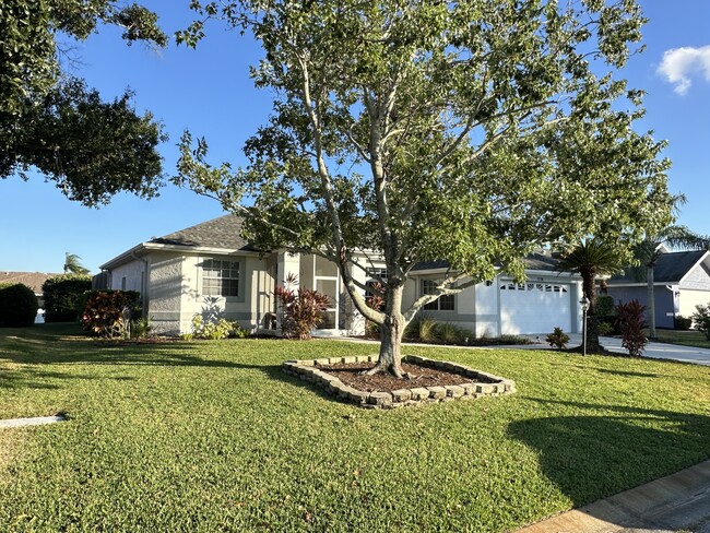 Foto del edificio - 5738 39th Street Cir E