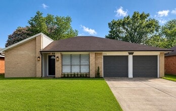 Building Photo - 2170 Pilgrims Point Dr