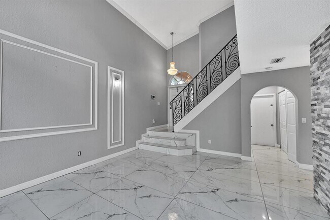 Building Photo - 1602 SW 159th Ave