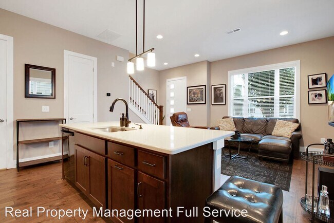 Foto del edificio - 2 br, 2.5 bath House - 508 vernon Circle