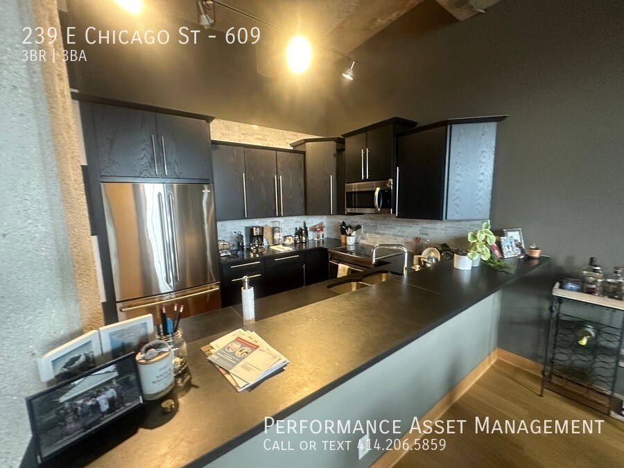 Foto principal - 239 E Chicago St