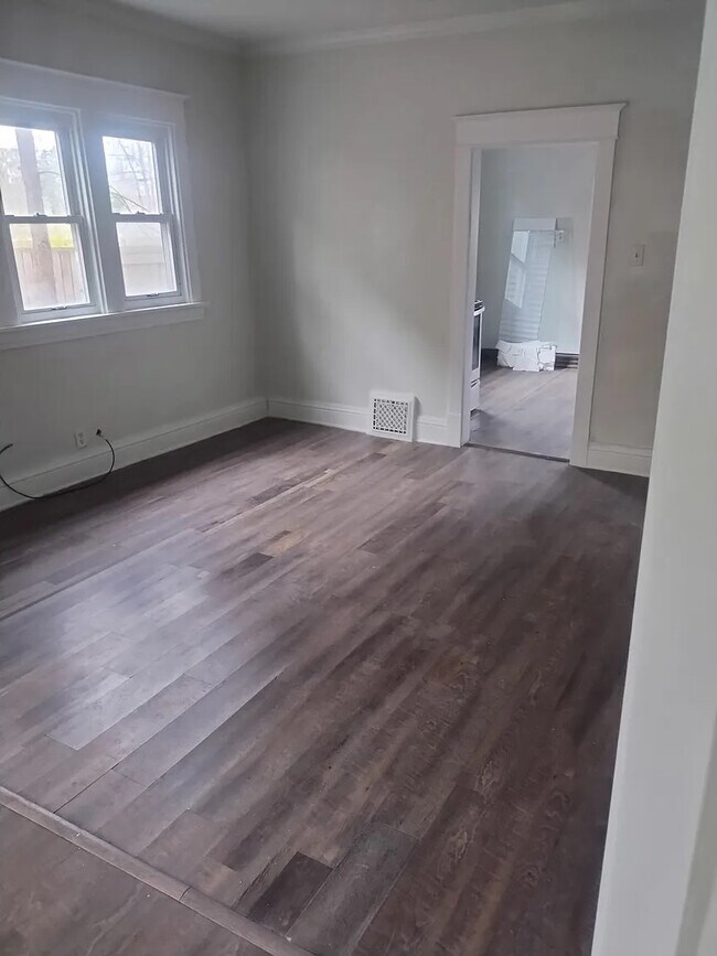 Foto del edificio - 725 Cottage Grove Ave