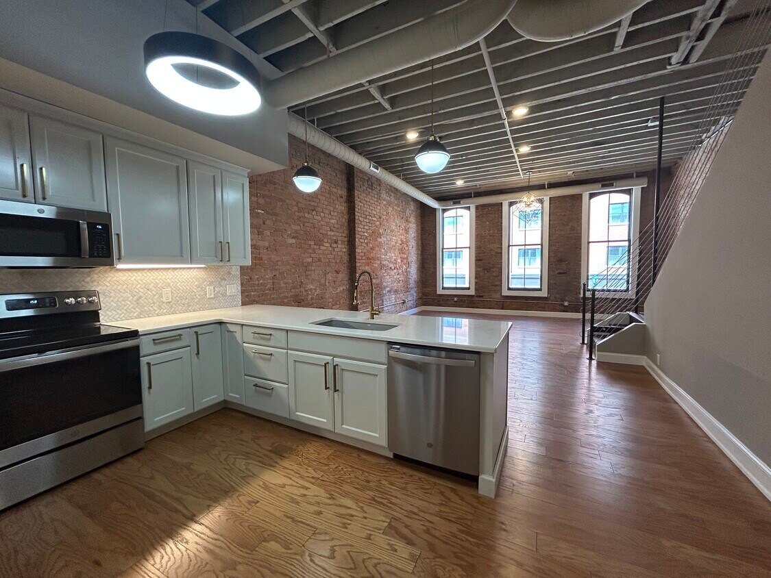 Open concept loft - 311 W Fayette St