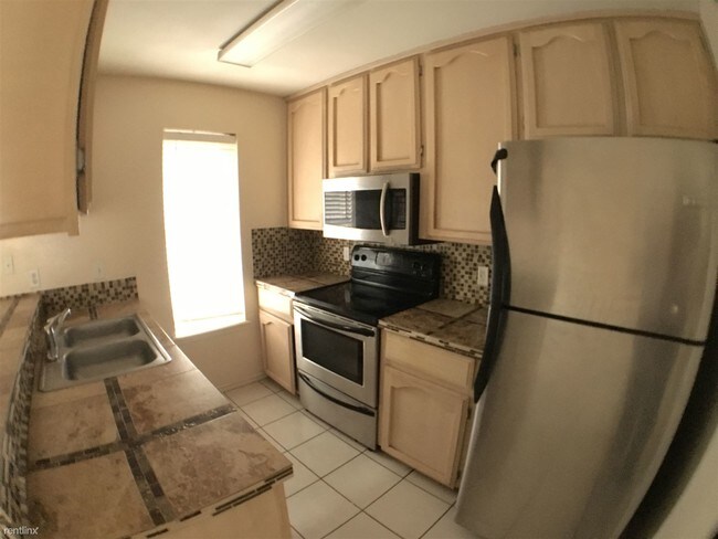 Foto del edificio - 701 Mynah Ave