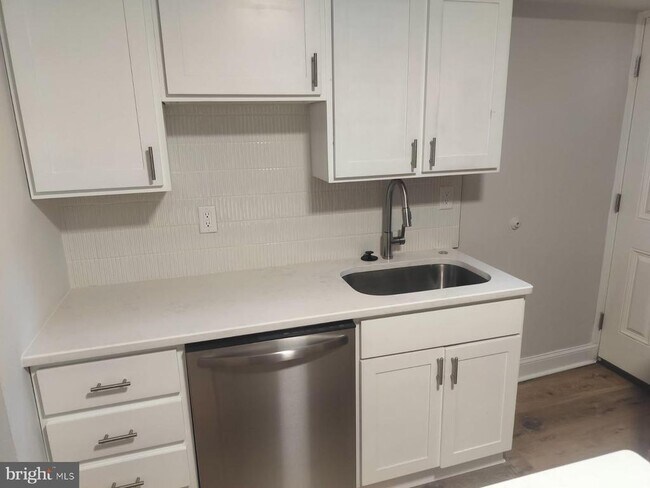 Foto del edificio - 934 W Porter St
