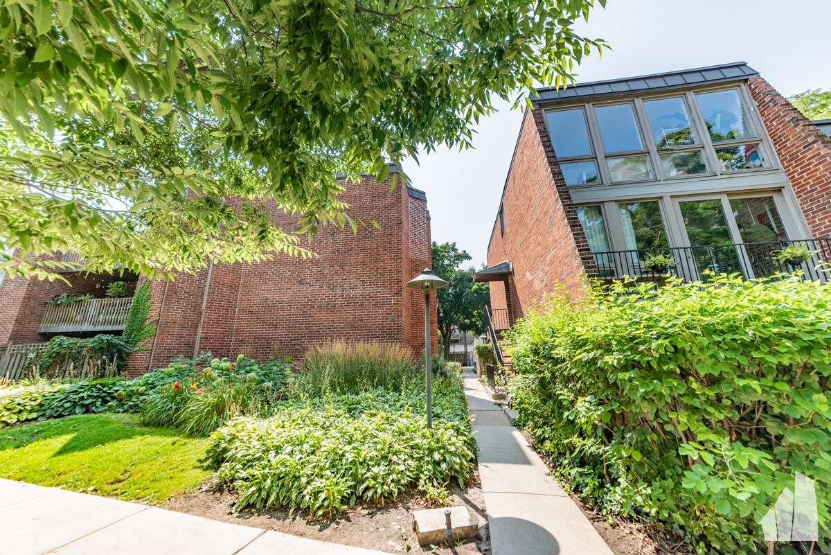 Foto principal - 2036 N Larrabee St