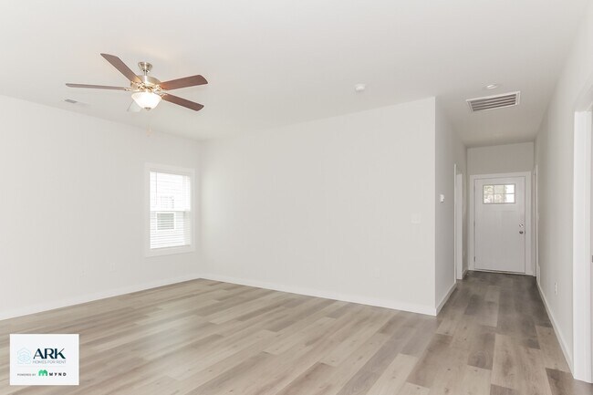 Foto del edificio - 2626 Hemphill St