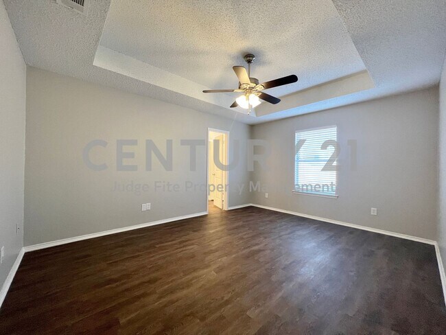 Building Photo - Great 3/3/2 in Keller ISD!