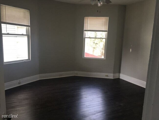Building Photo - 3524 Hudson Ave