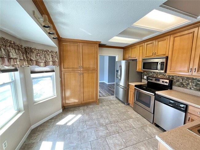 Building Photo - 2913 Longbrooke Way
