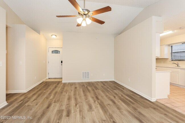 Building Photo - 7756 Pepper Cir E