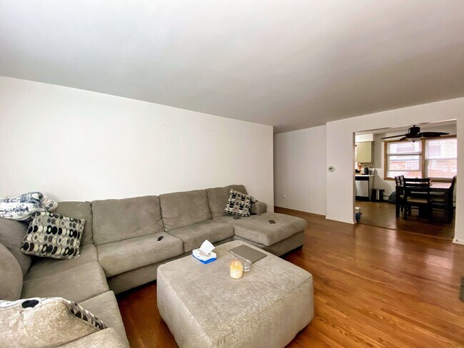 Building Photo - 6765 N Olmsted Ave