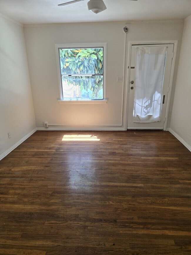 Foto del edificio - 1273 N Berendo St