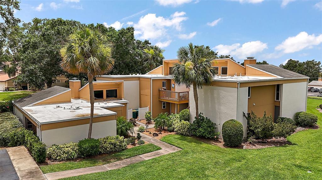 Foto principal - 1051 S Highland St