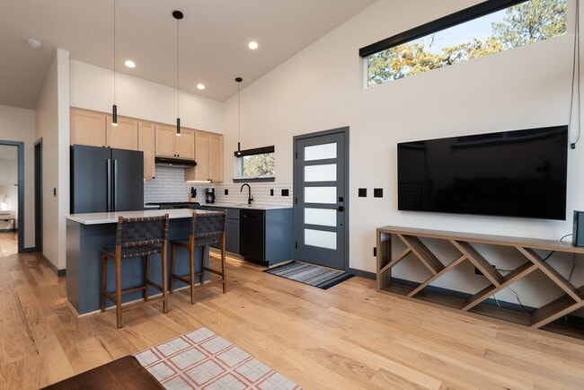 Foto del edificio - 919 NW Roanoke Ave