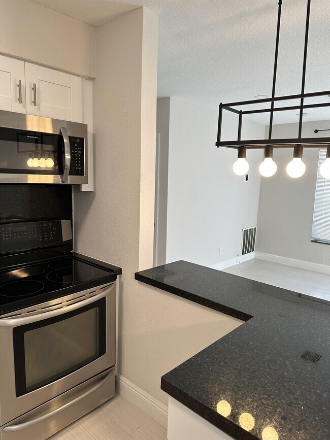 Foto del edificio - 1508 NE 15th St