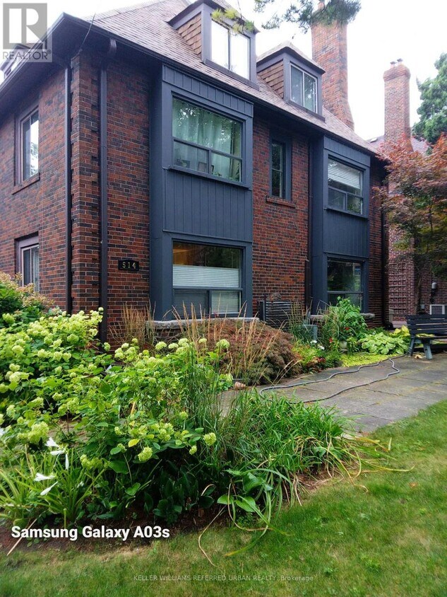 Primary Photo - 514 Riverside Dr