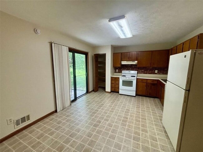 Building Photo - 358 Bradley Woods Ct NW