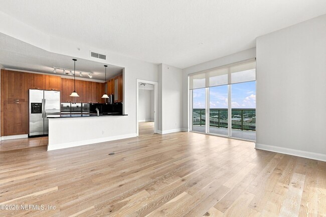 Foto del edificio - 1431 Riverplace Blvd