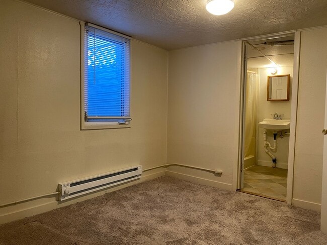 Building Photo - 709 Evans Ave