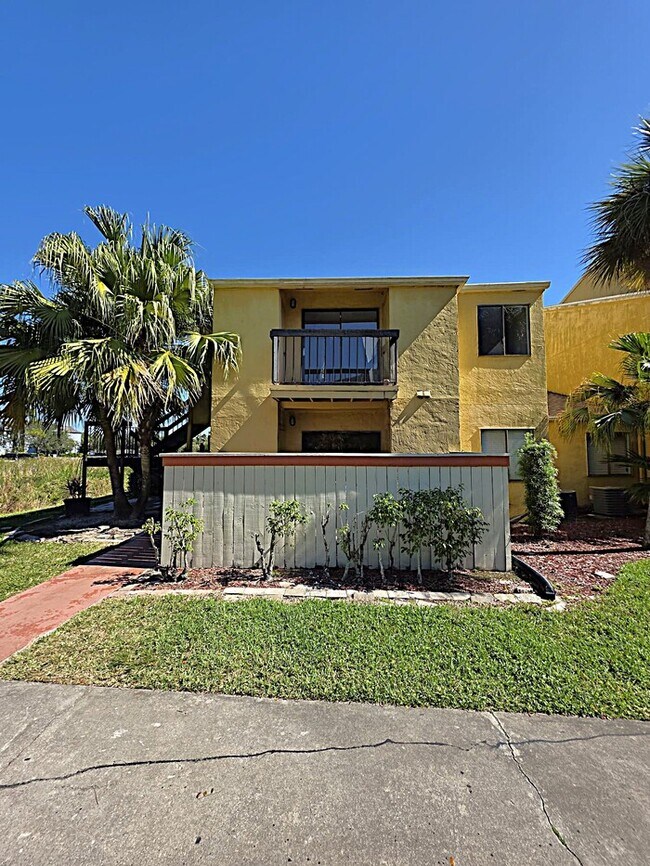 Foto del edificio - 2925 Winkler Ave