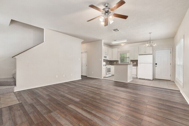 Foto del edificio - Available August 2026! Charming 4 Bed, 2.5...