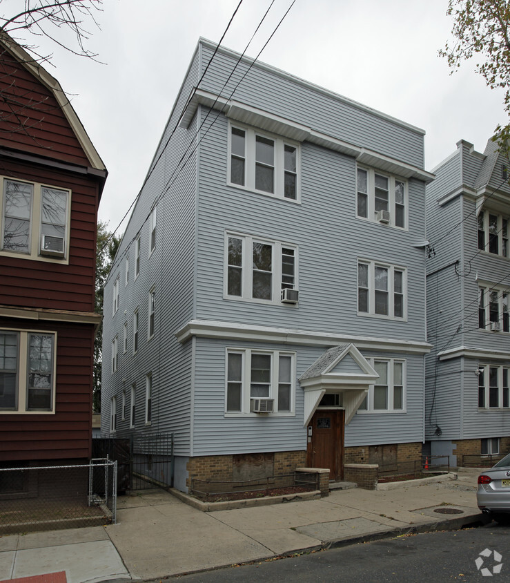 Primary Photo - 19-21 Rutgers Ave