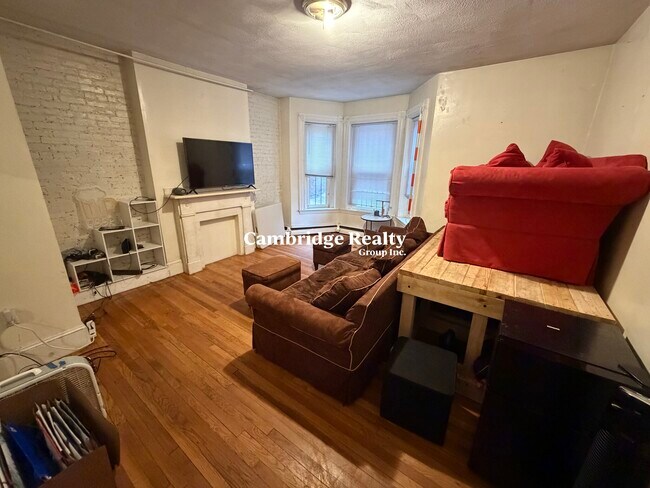 Building Photo - 15 Sewall St