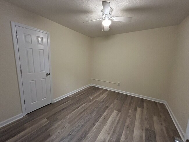 Foto del edificio - Apartment For Rent