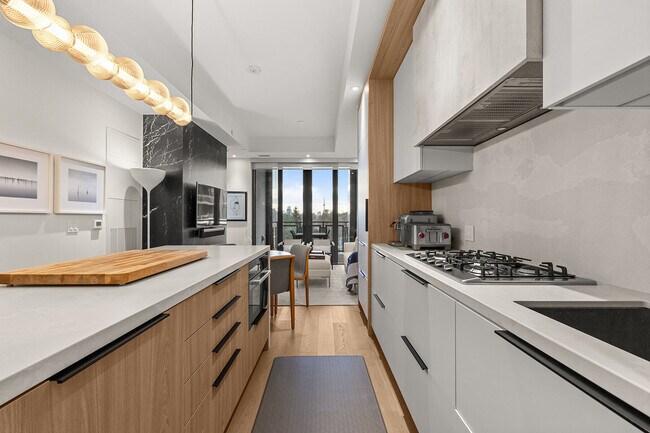 Building Photo - 2 Forest Hill Rd