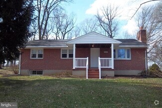 Building Photo - 5118 Avoca Ave