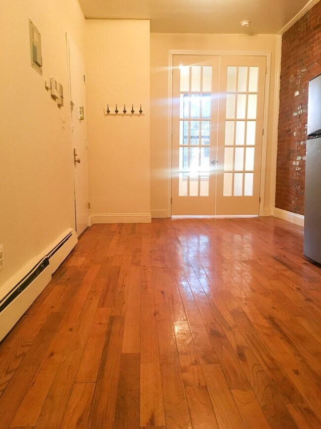 Foto del edificio - 355 Linden St