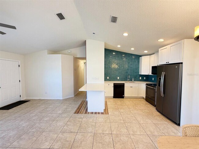 Foto del edificio - 16 Powder Hill Ln