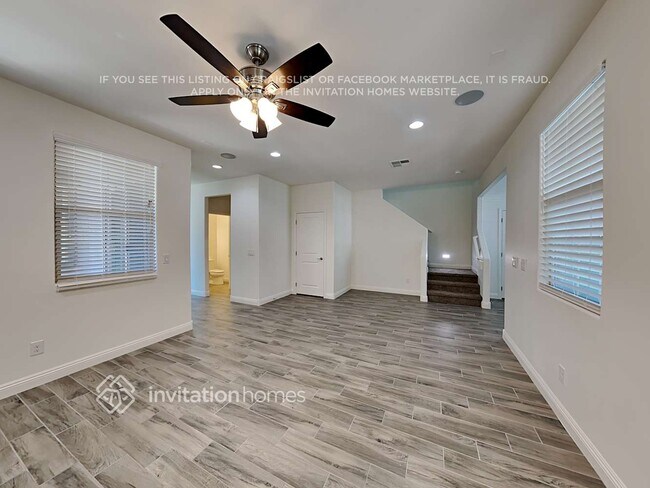 Building Photo - 242 N 69th Pl
