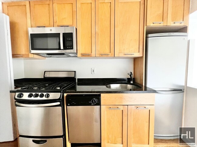 Foto del edificio - WEST BROADWAY