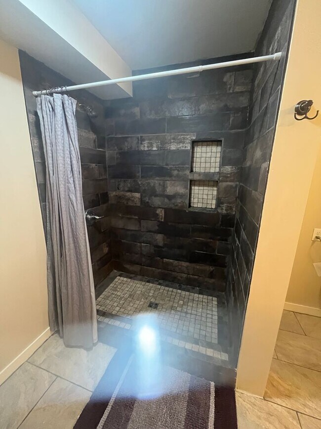 Foto del edificio - 210 S Cottonwood Rd