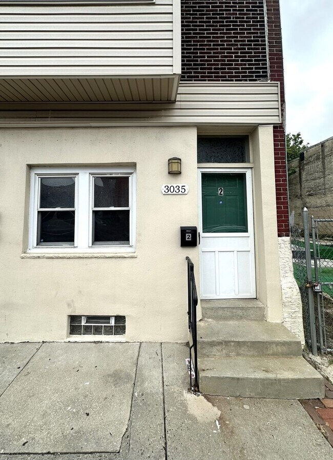 Building Photo - 3035 Frankford Ave