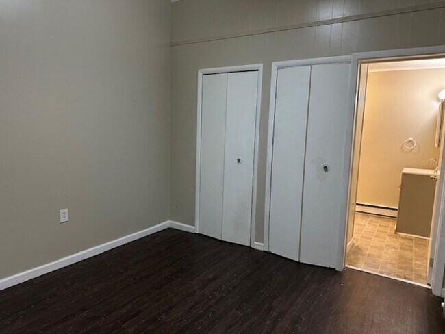 Foto del edificio - 401 E Main St